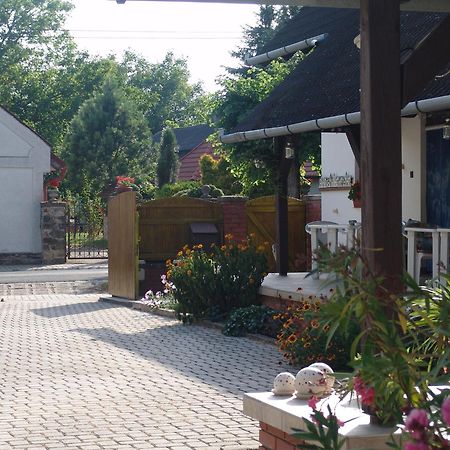 Balatongyörök Eifert Haz B&B 외부 사진