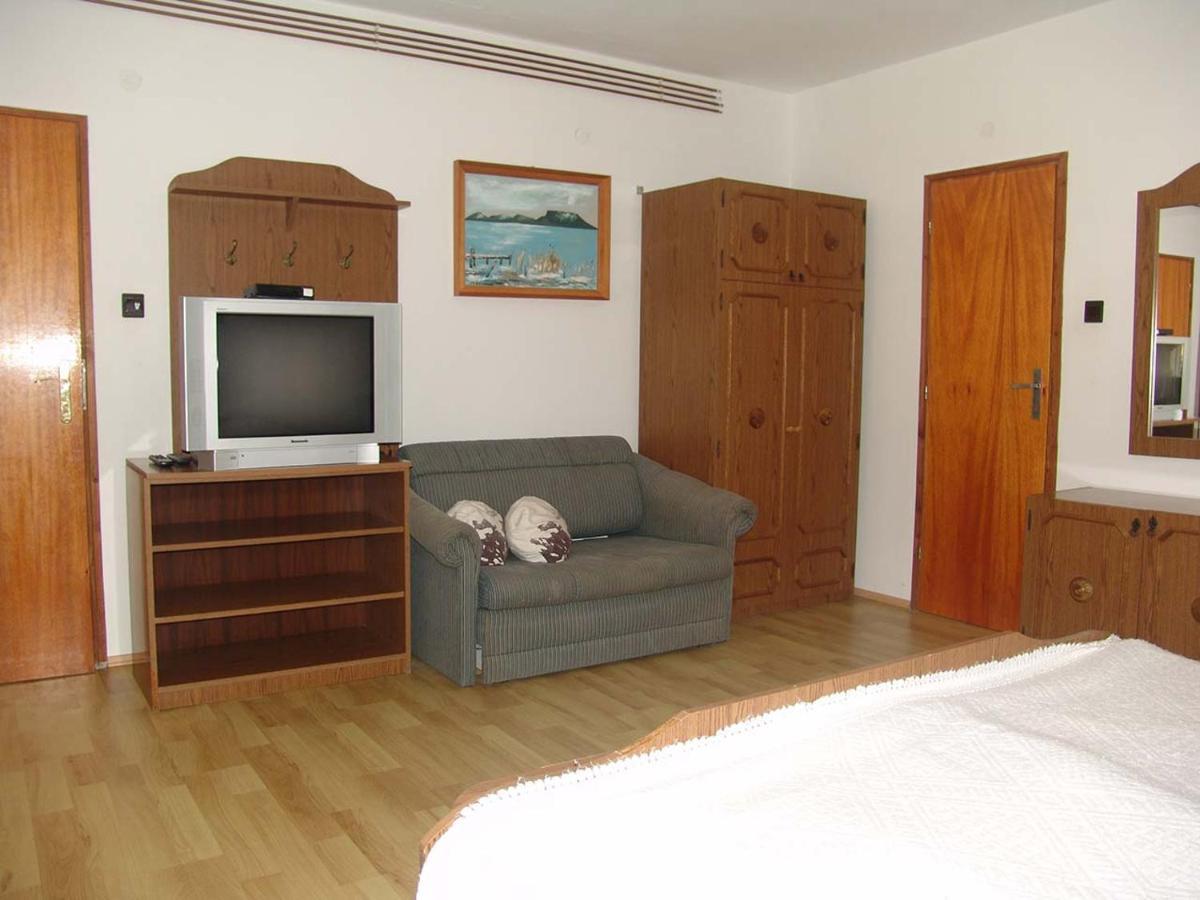 Balatongyörök Eifert Haz B&B 외부 사진